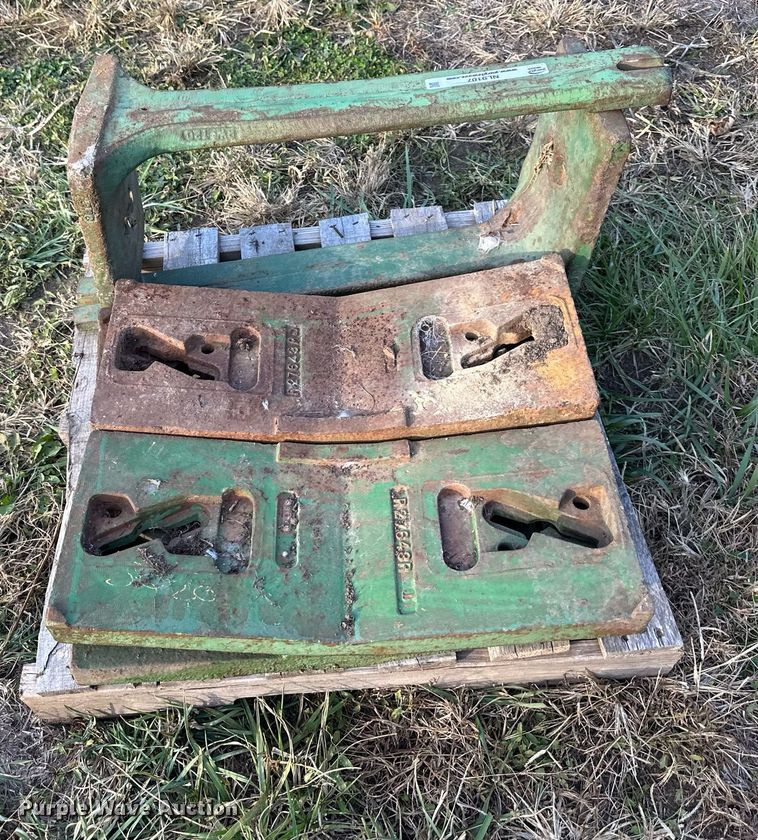 image for item NL9107 John Deere  front weights