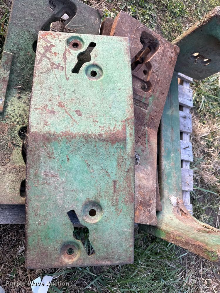 image for item NL9107 John Deere  front weights