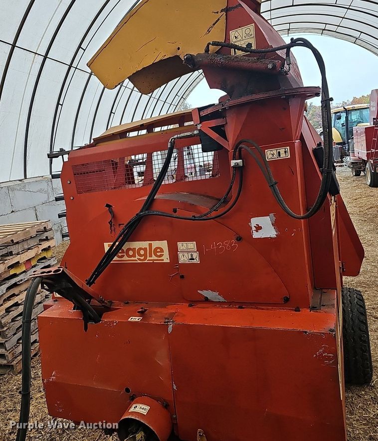 image for item NP9053 2006 Teagle 8080  bale processor