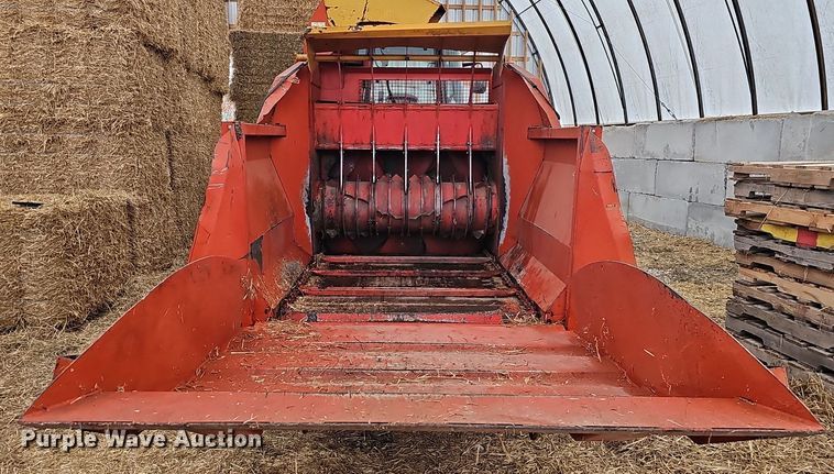 image for item NP9053 2006 Teagle 8080  bale processor