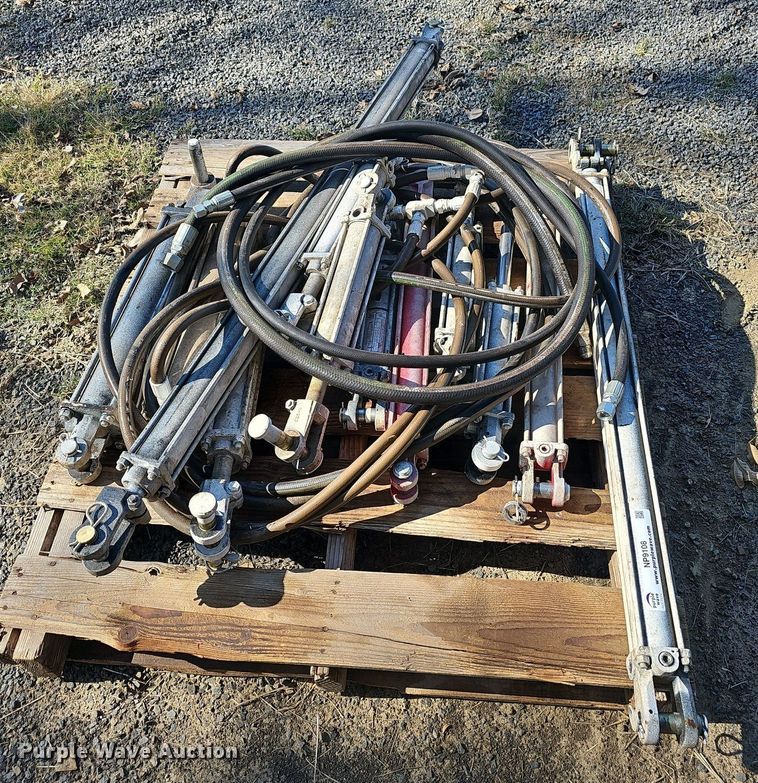 image for item NP9108 (11) hydraulic cylinders
