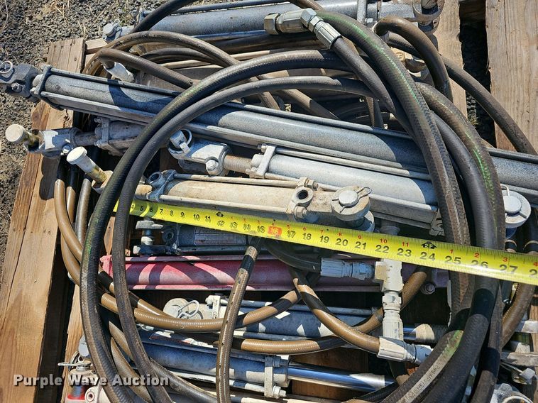 image for item NP9108 (11) hydraulic cylinders