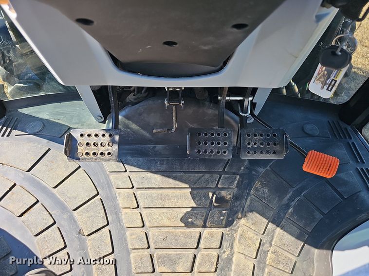 image for item NP9117 New Holland Workmaster 65  MFWD tractor