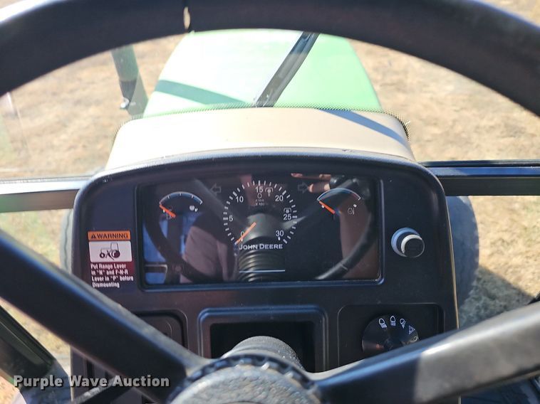 image for item NP9118 2004 John Deere 5320  tractor