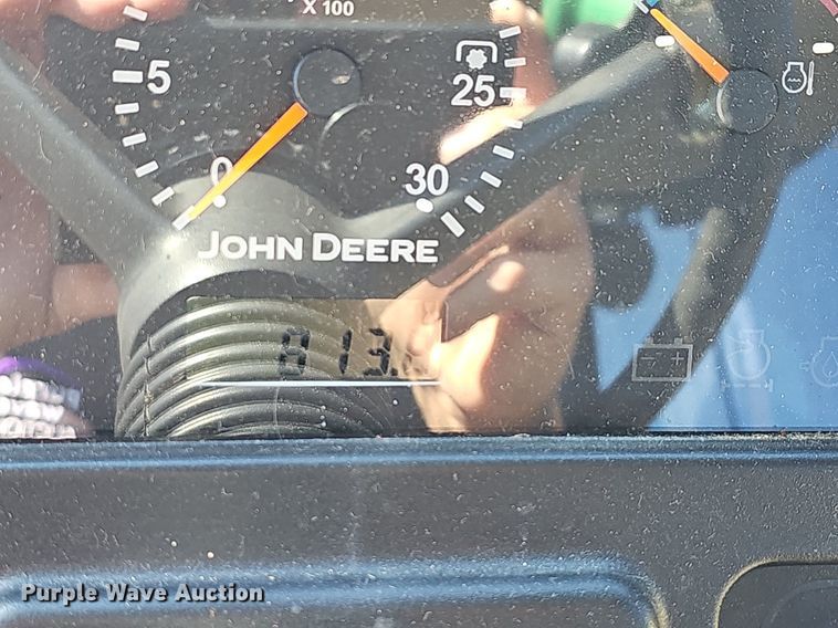 image for item NP9118 2004 John Deere 5320  tractor