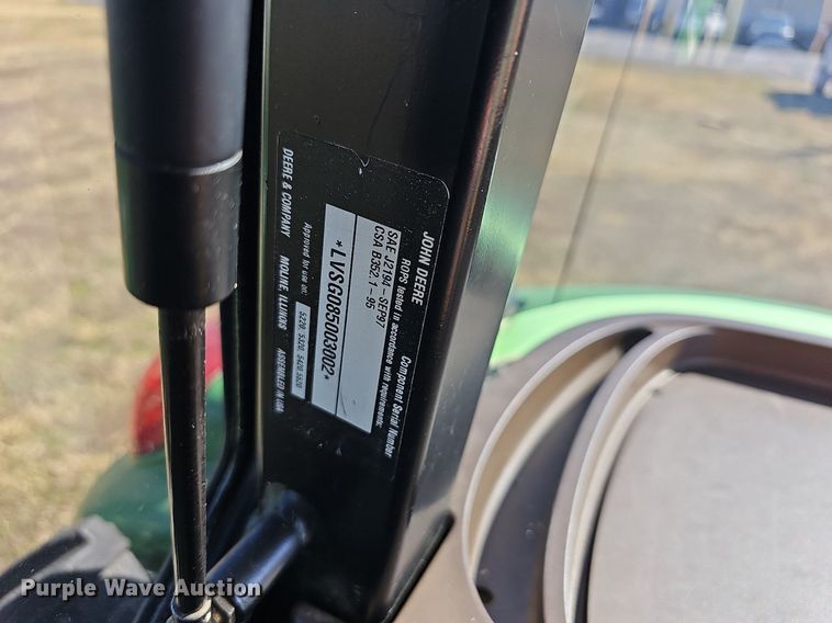 image for item NP9118 2004 John Deere 5320  tractor