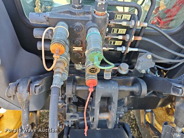 image for item NP9118 2004 John Deere 5320  tractor