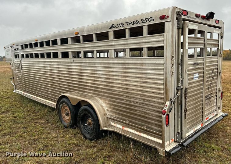 image for item NQ9486 2004 Elite  livestock trailer
