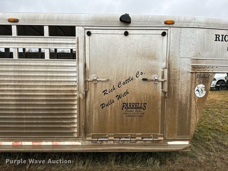 image for item NQ9486 2004 Elite  livestock trailer
