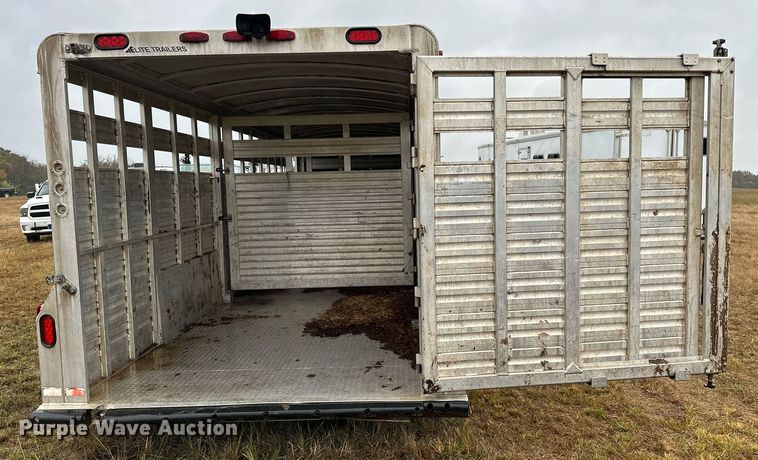 image for item NQ9486 2004 Elite  livestock trailer