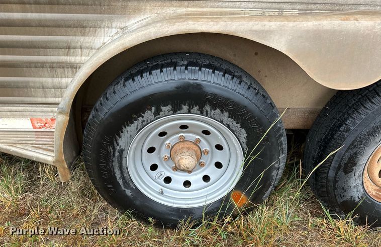 image for item NQ9486 2004 Elite  livestock trailer