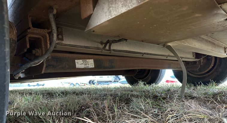 image for item NQ9490 2010 Platinum Coach  horse trailer