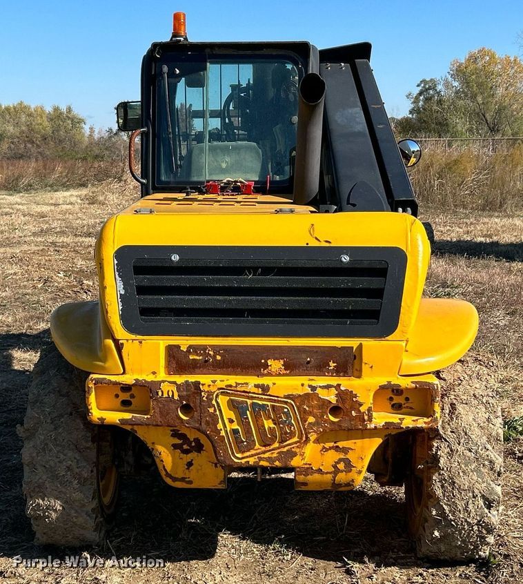 image for item NR9338 2007 JCB 520 telehandler