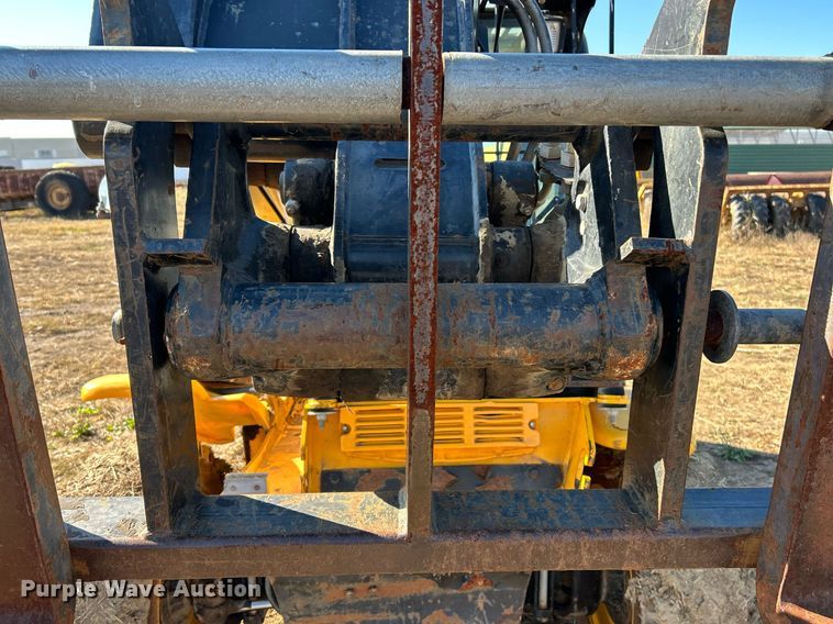 image for item NR9338 2007 JCB 520 telehandler