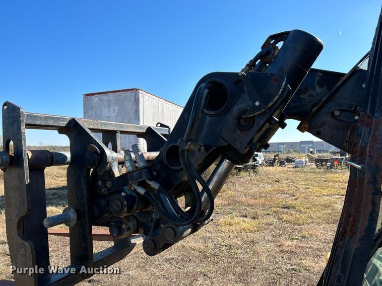 image for item NR9338 2007 JCB 520 telehandler