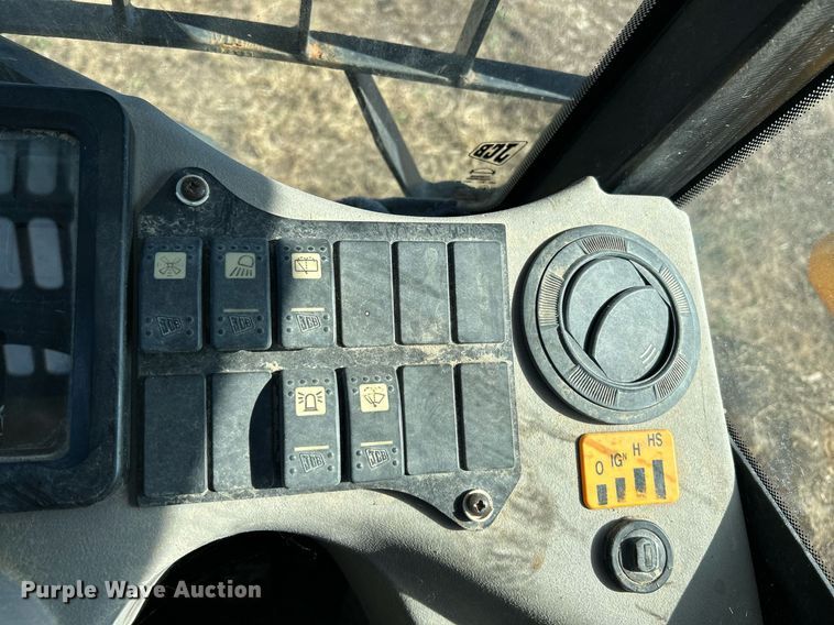 image for item NR9338 2007 JCB 520 telehandler