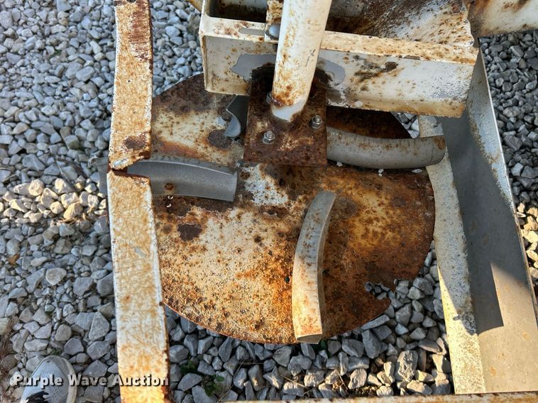 image for item NR9340 Willmar  600 applicator