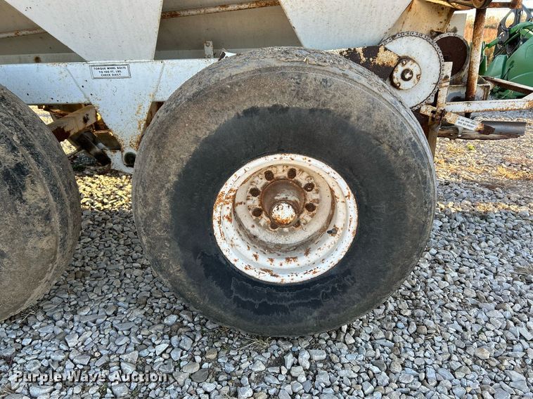 image for item NR9340 Willmar  600 applicator