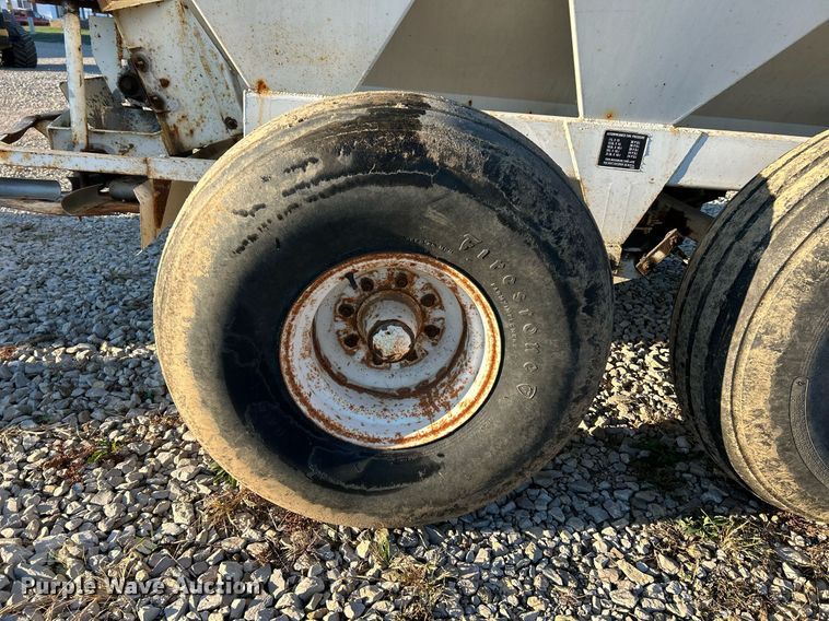 image for item NR9340 Willmar  600 applicator