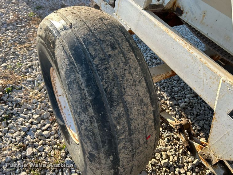 image for item NR9340 Willmar  600 applicator