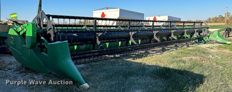 image for item NR9342 2008 John Deere 635F HydraFlex flex head