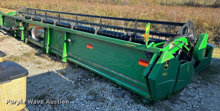 image for item NR9342 2008 John Deere 635F HydraFlex flex head