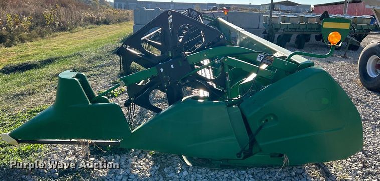 image for item NR9342 2008 John Deere 635F HydraFlex flex head