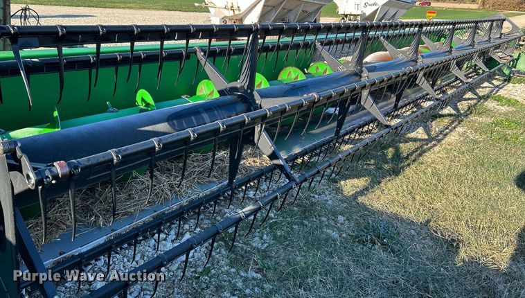 image for item NR9342 2008 John Deere 635F HydraFlex flex head