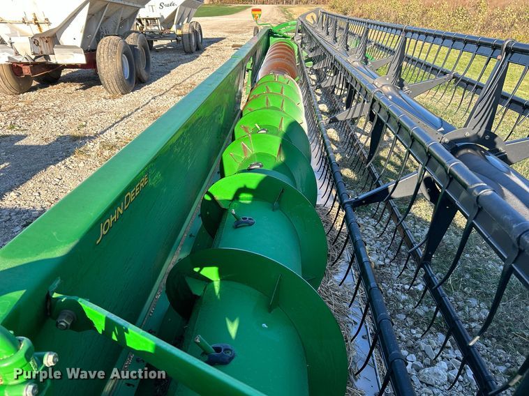 image for item NR9342 2008 John Deere 635F HydraFlex flex head