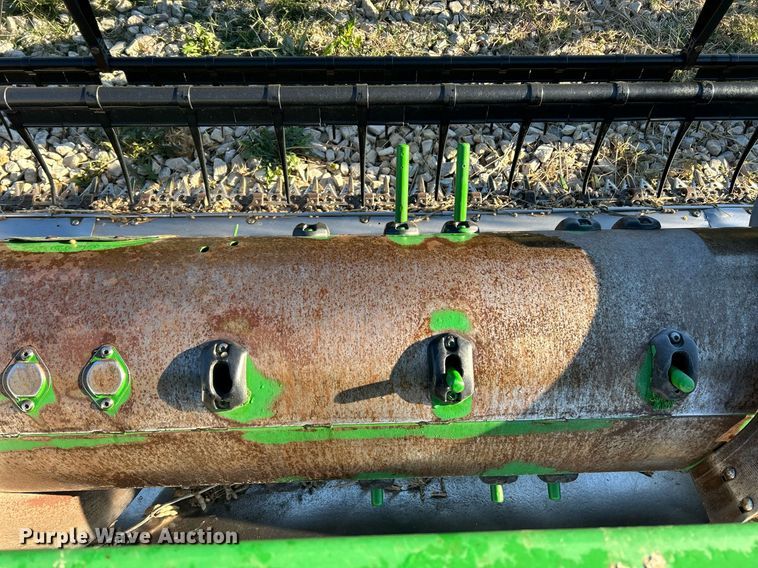 image for item NR9342 2008 John Deere 635F HydraFlex flex head