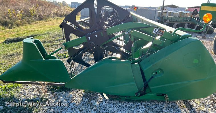 image for item NR9342 2008 John Deere 635F HydraFlex flex head