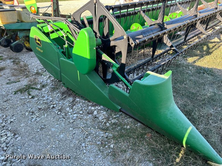 image for item NR9342 2008 John Deere 635F HydraFlex flex head