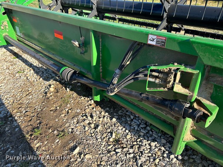 image for item NR9342 2008 John Deere 635F HydraFlex flex head