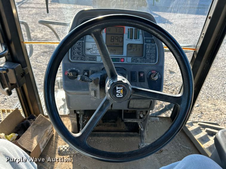 image for item NR9344 1996 Caterpillar Challenger CH55 tractor