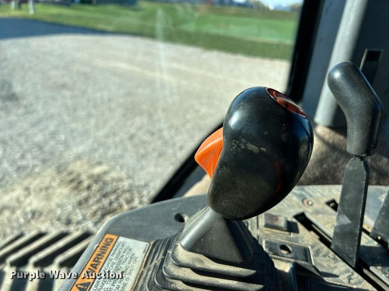 image for item NR9344 1996 Caterpillar Challenger CH55 tractor