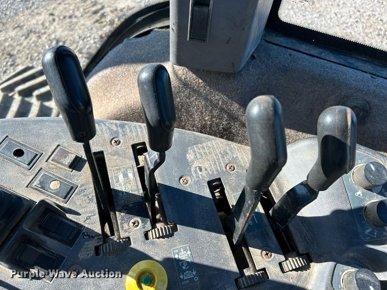 image for item NR9344 1996 Caterpillar Challenger CH55 tractor