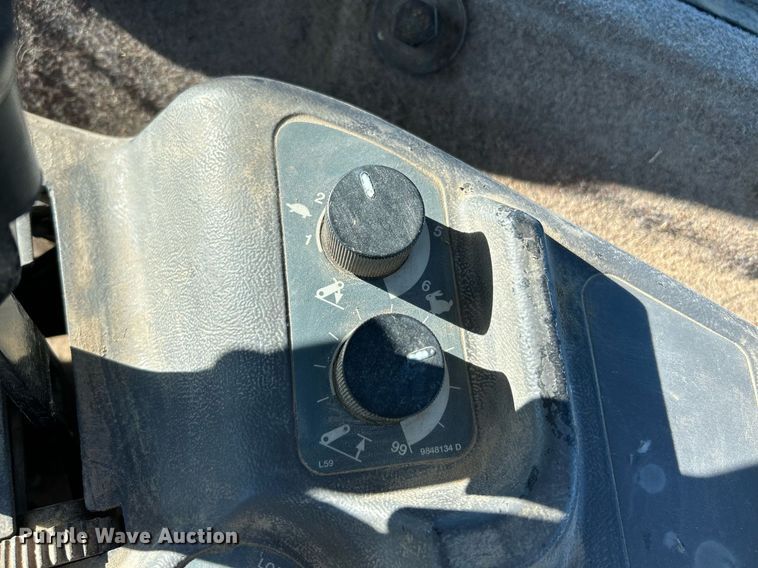 image for item NR9344 1996 Caterpillar Challenger CH55 tractor