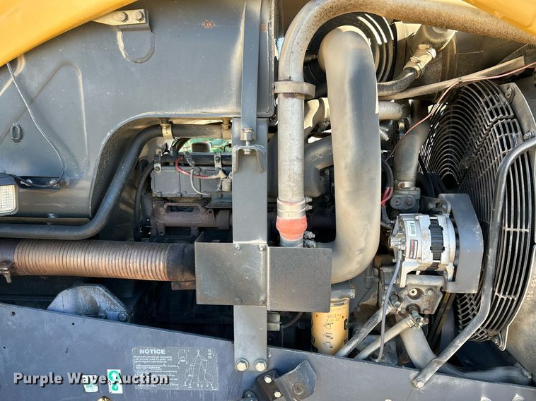 image for item NR9344 1996 Caterpillar Challenger CH55 tractor