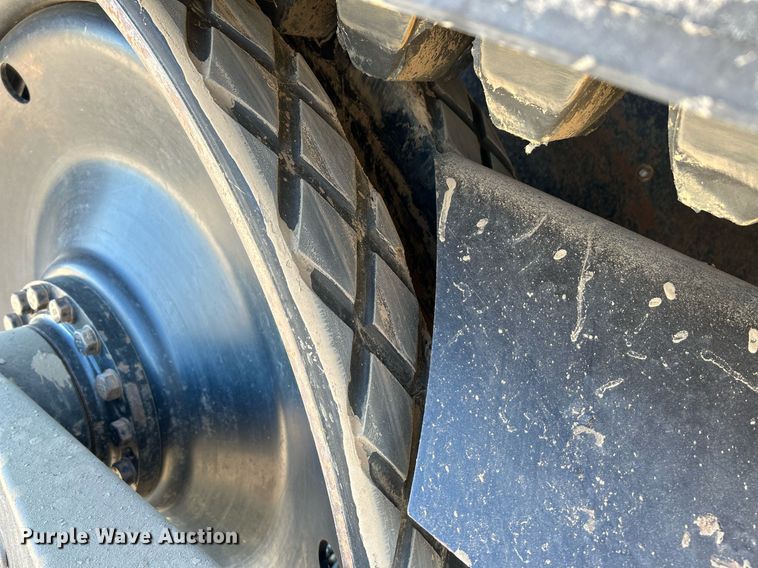 image for item NR9344 1996 Caterpillar Challenger CH55 tractor