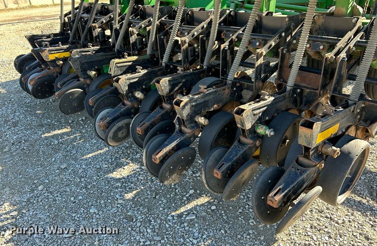 image for item NR9345 Great Plains 24R-15 planter