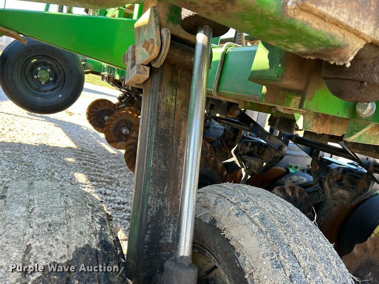 image for item NR9345 Great Plains 24R-15 planter