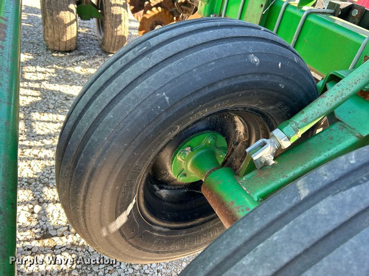 image for item NR9345 Great Plains 24R-15 planter