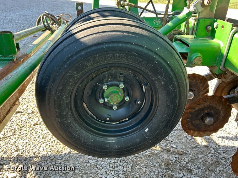 image for item NR9345 Great Plains 24R-15 planter