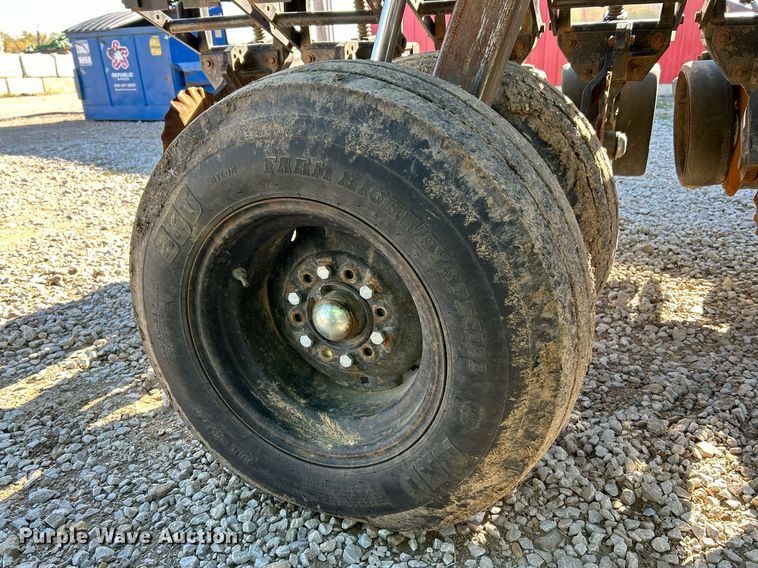 image for item NR9345 Great Plains 24R-15 planter