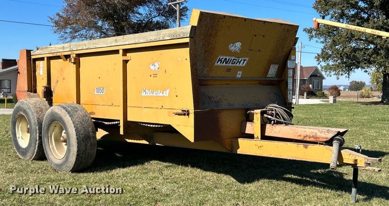 image for item NR9349 Knight  1050 manure spreader