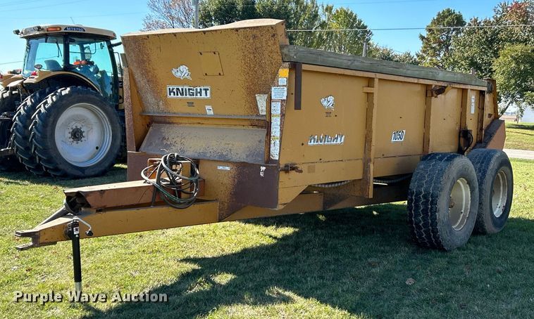 image for item NR9349 Knight  1050 manure spreader