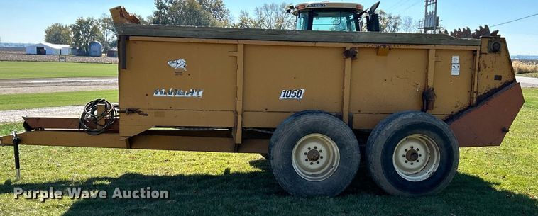 image for item NR9349 Knight  1050 manure spreader