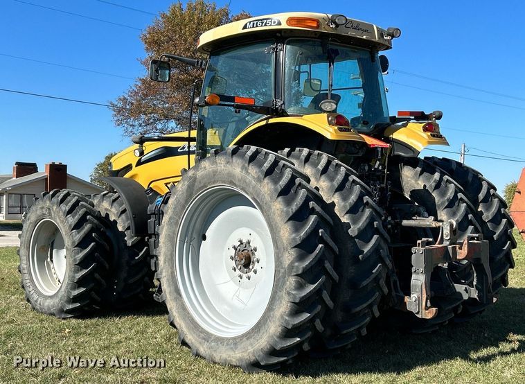 image for item NR9350 2012 Challenger MT675D tractor