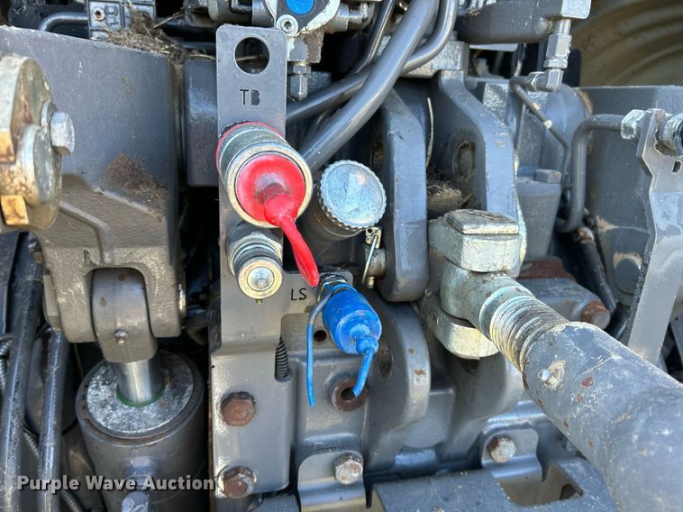 image for item NR9350 2012 Challenger MT675D tractor