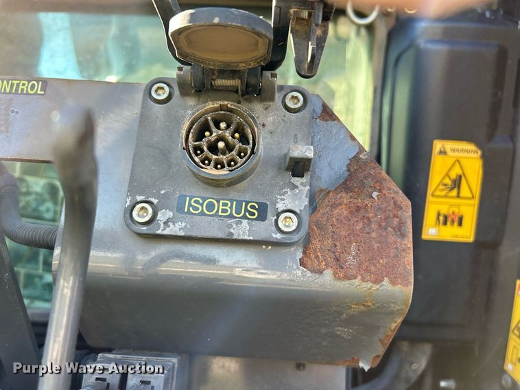 image for item NR9350 2012 Challenger MT675D tractor